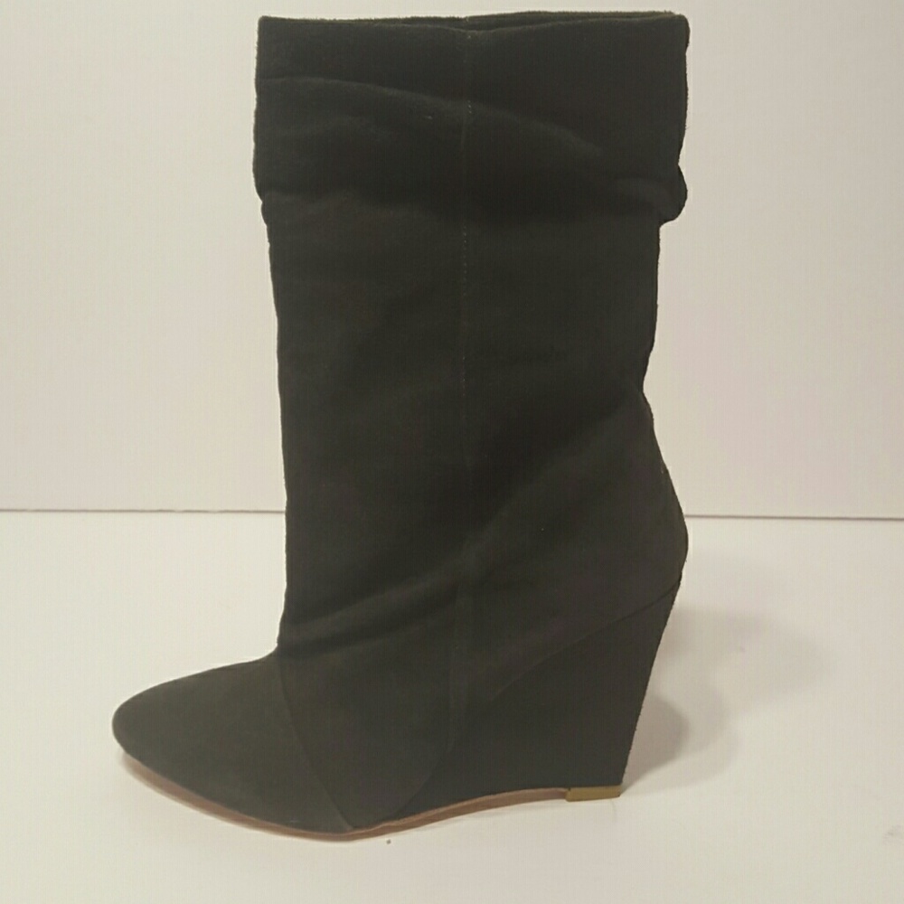 Plomo- Dominique. Gray suede. Ankle boot.